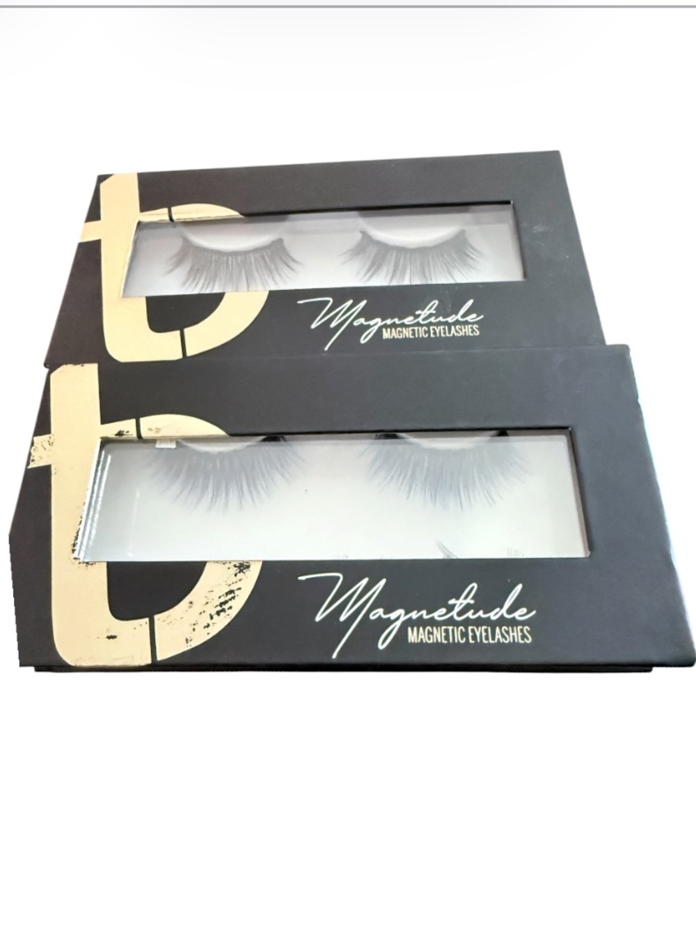 Tori Belle 9 to 5 - Magnetude medium volume V shaped eyelashes (2 sets)